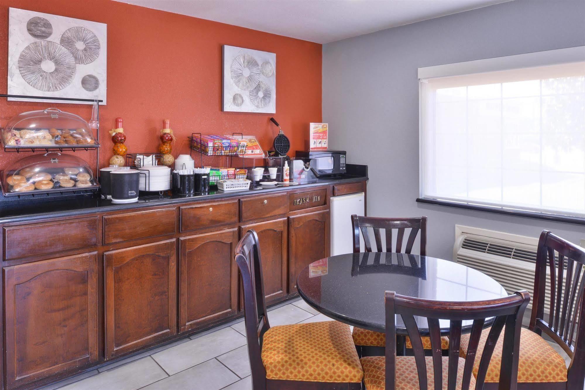 Americas Best Value Inn - Batesville Εξωτερικό φωτογραφία